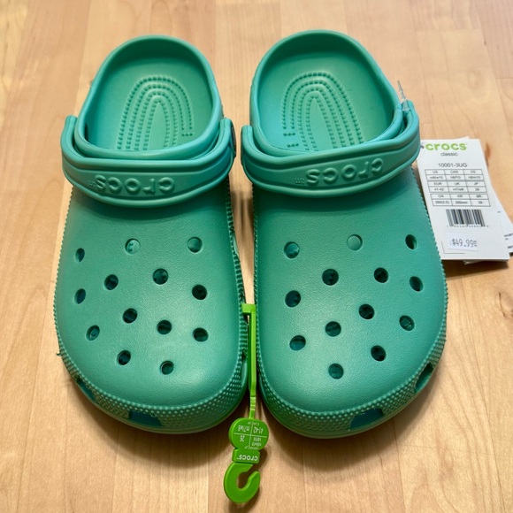 Crocs Adult Classic Clog - women’s 10/men’s 8 - Picture 2 of 5